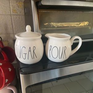 Rae dunn sugar and pour set